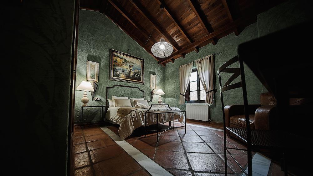 Hotel Eco Cueva Del Gato Benaoján